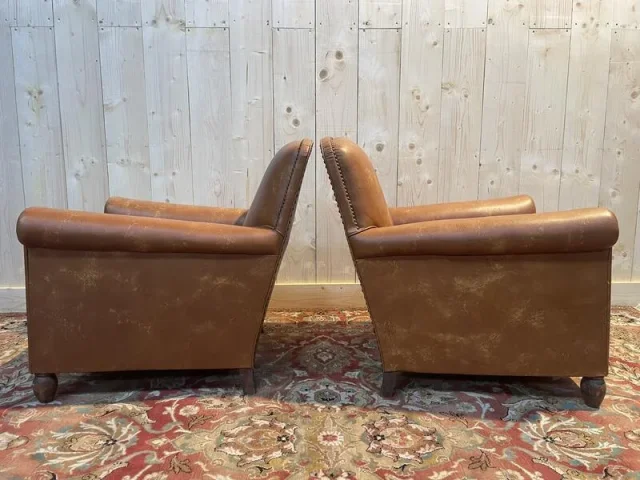 Pair of Club armchairs in imitation leather