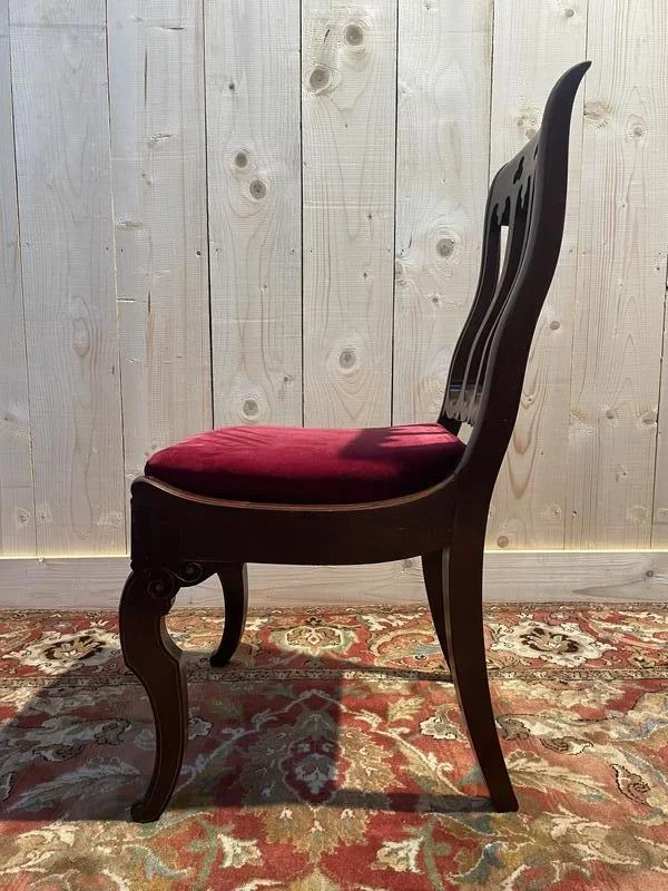 Suite de 6 chaises époque Restauration acajou et  filets