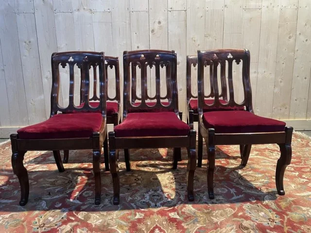 Suite de 6 chaises époque Restauration acajou et  filets