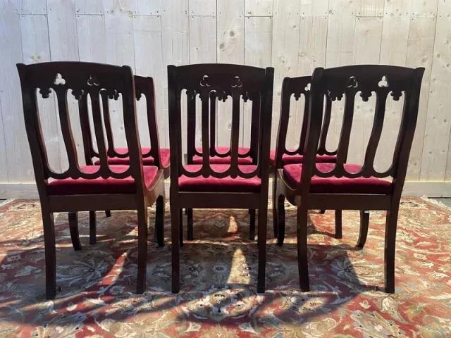Suite de 6 chaises époque Restauration acajou et  filets