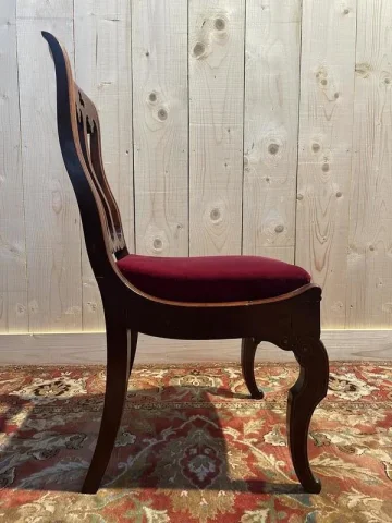 Suite de 6 chaises époque Restauration acajou et  filets