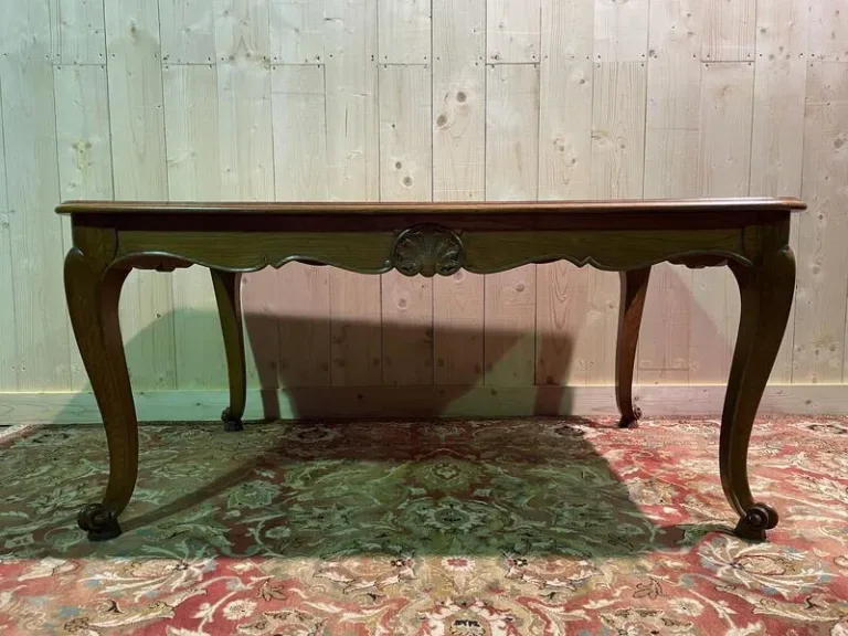 Table à l'italienne de style Louis XV en chêne