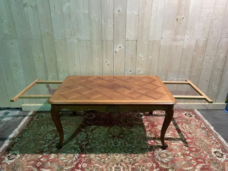 Table à l'italienne de style Louis XV en chêne