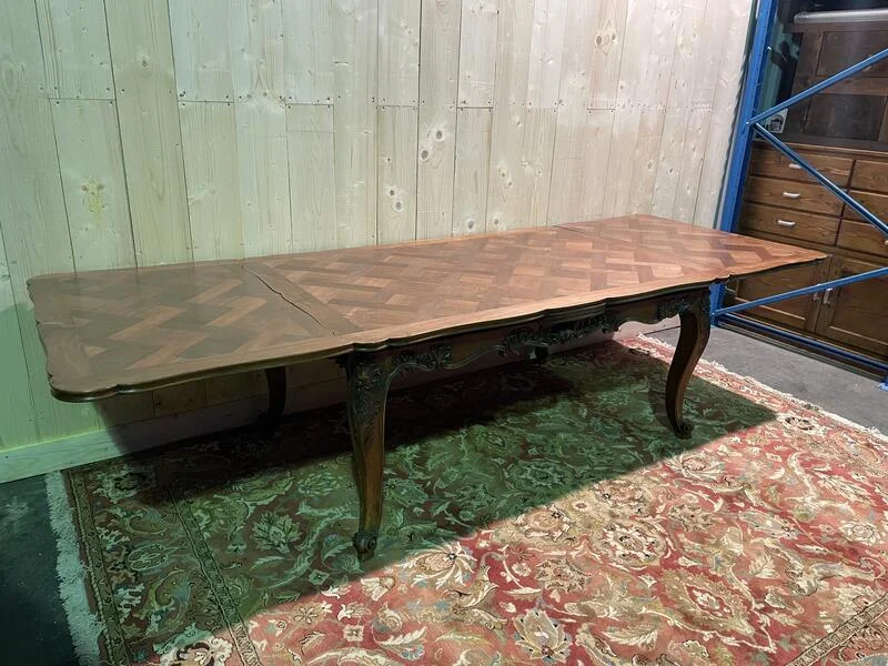 Louis XV style Italian table in carved oak