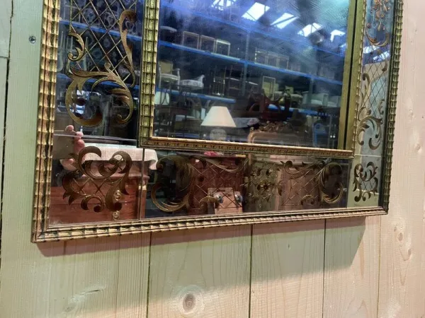 Miroir vénitien en verre églomisé et  bois doré