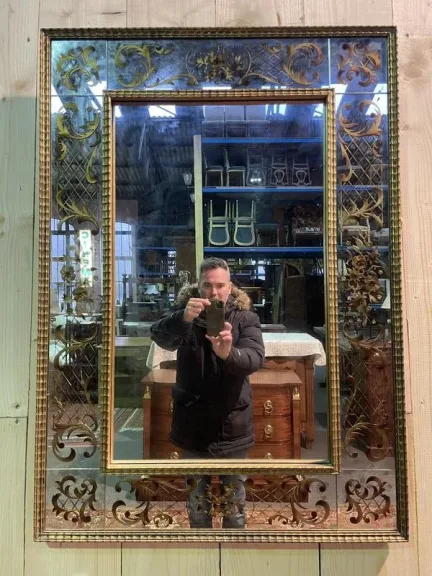 Miroir vénitien en verre églomisé et  bois doré