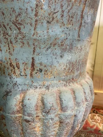 Pair of Medici vases in cast iron