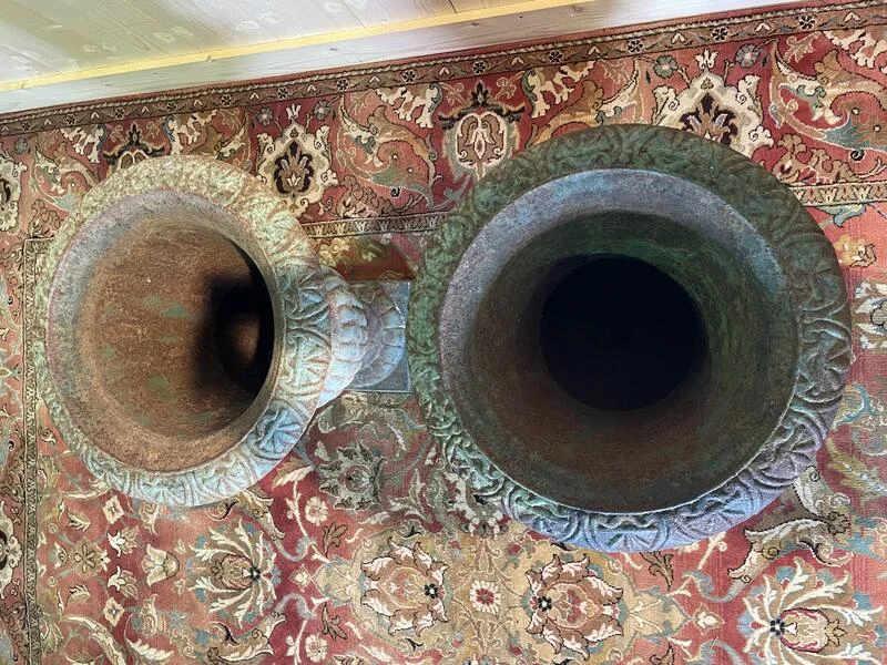 Paire de vases Médicis en fonte de fer