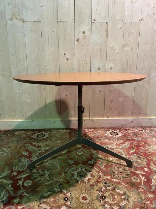 Osvaldo Borsani round dining table
