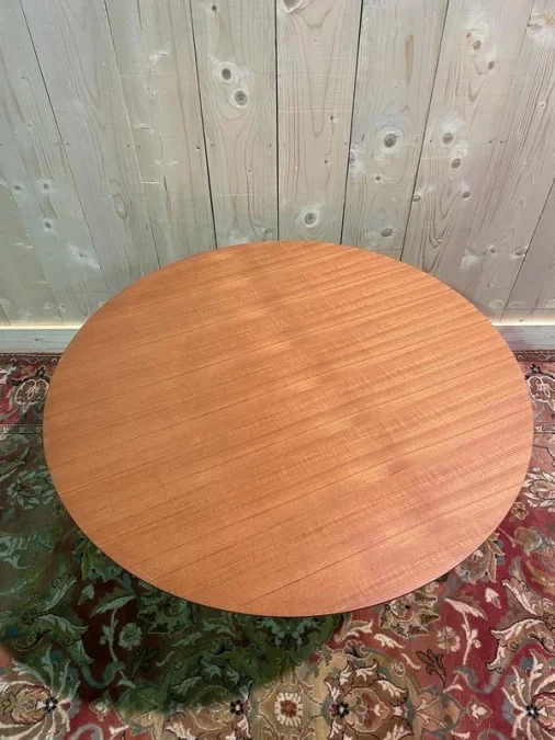 Osvaldo Borsani round dining table