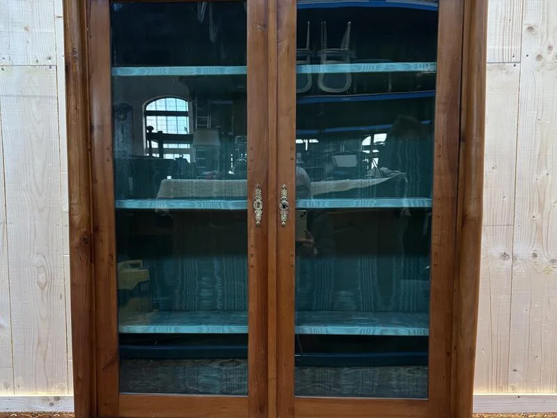 Vitrine/ bibliothèque de style empire  en merisier