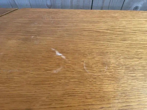 Table de salle à manger en chêne avec allonges intégrées