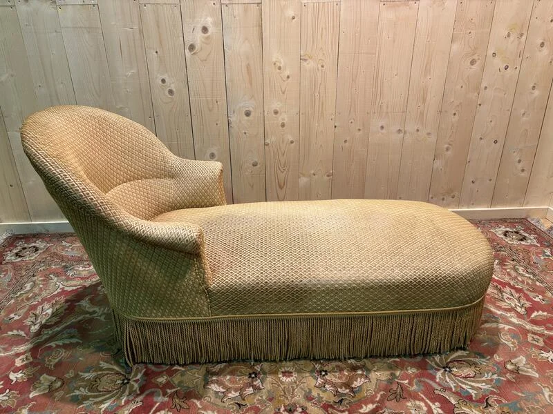 Napoleon III style velvet chaise longue