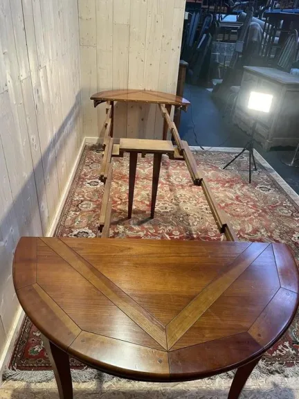 Table de salle à manger ronde en merisier