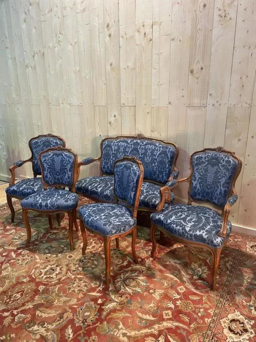 Louis XV blue velvet living room