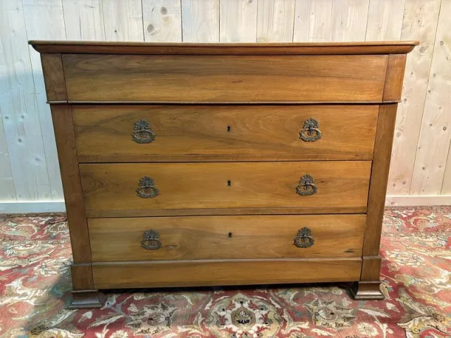 Commode Louis Philippe en noyer blond