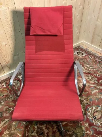 Charles Eames Bauhaus Aluminum Armchair and Ottoman
