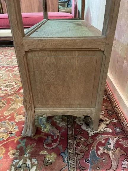 Buffet bas époque Art nouveau en chêne