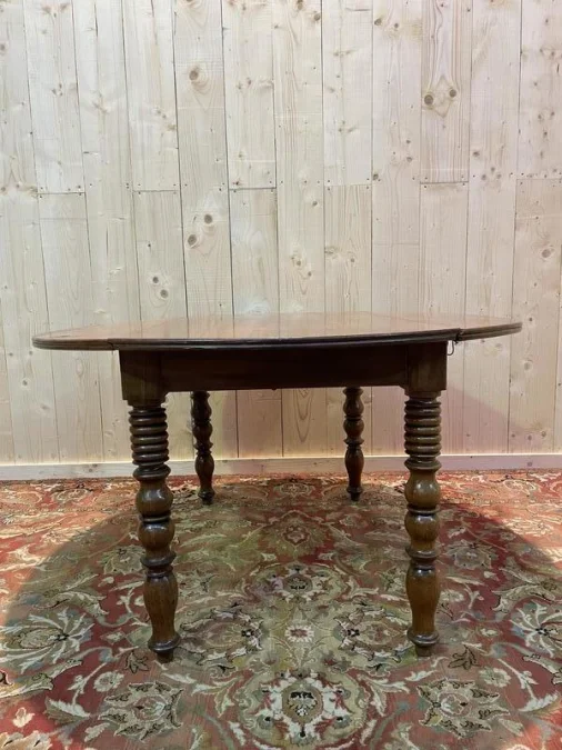 Table à manger ronde Louis Philippe en noyer
