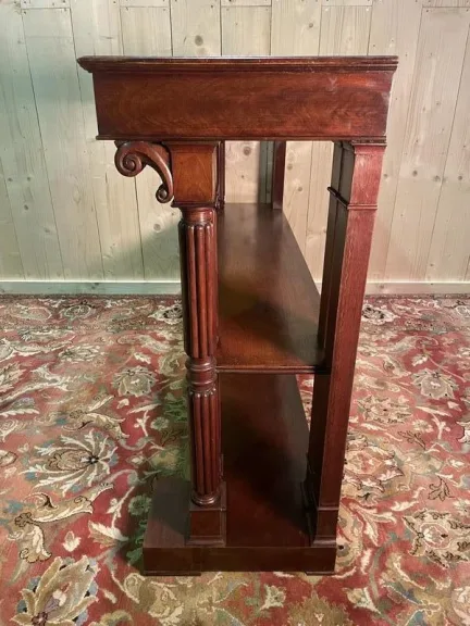 Console de style Empire à double colonnes