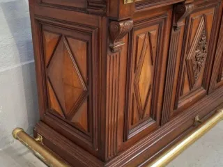 1900 mahogany bar counter
