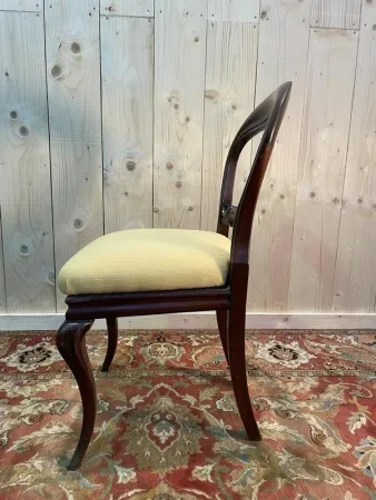 Suite de 6 chaises Louis XV en acajou