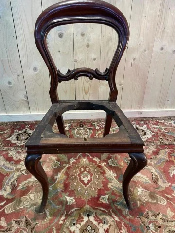 Suite de 6 chaises Louis XV en acajou