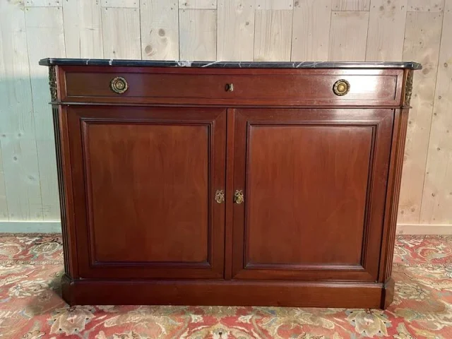 Buffet à plinthe de style Louis XVI MAILLEFERT