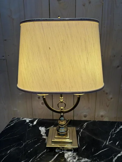 Set of 2 gold metal lamps