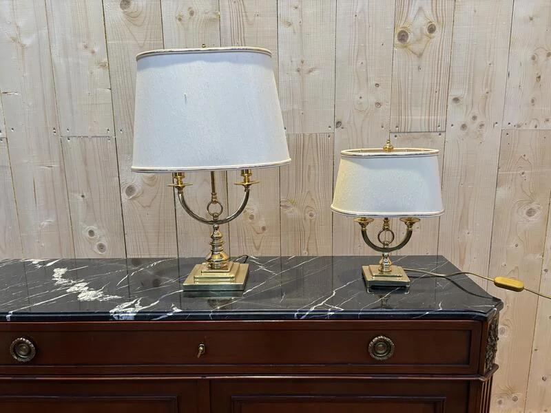 Set of 2 gold metal lamps