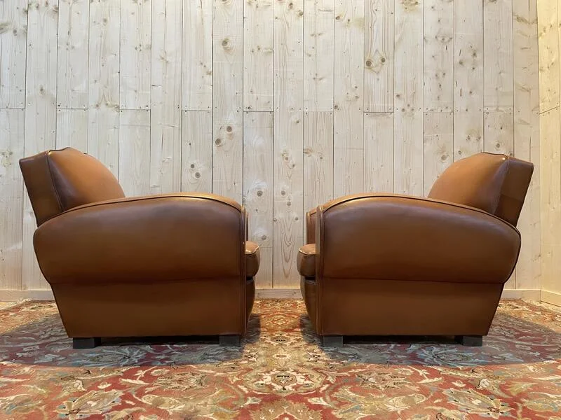 Paire de fauteuils Club en cuir Art Déco