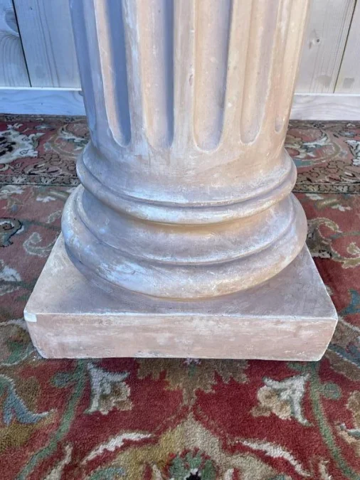 Corinthian plaster Corinthian saddle or column