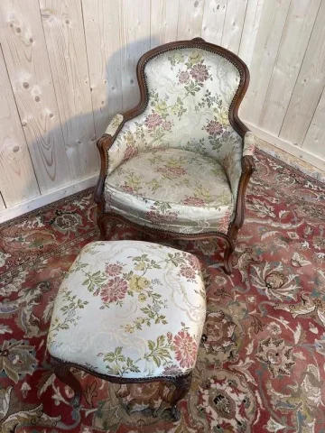 Bergère style Louis XV et repose pied