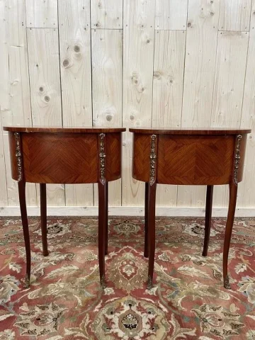 Paire de tables de chevet style Louis XV -Transition