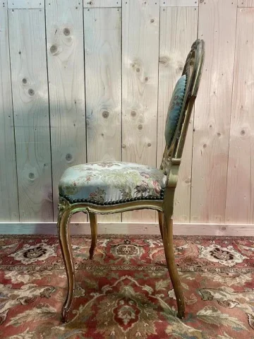Suite de 4 chaises en bois doré Napoléon III
