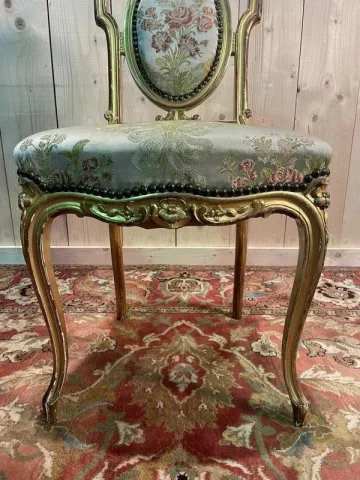 Suite de 4 chaises en bois doré Napoléon III