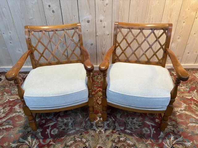 Pair of English -style armchairs