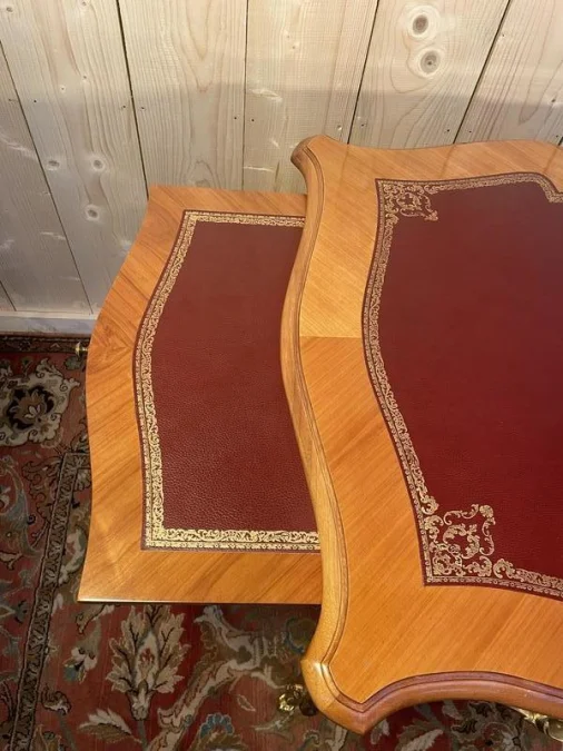 LOUIS XV STYLE MIDDEN Flat Office