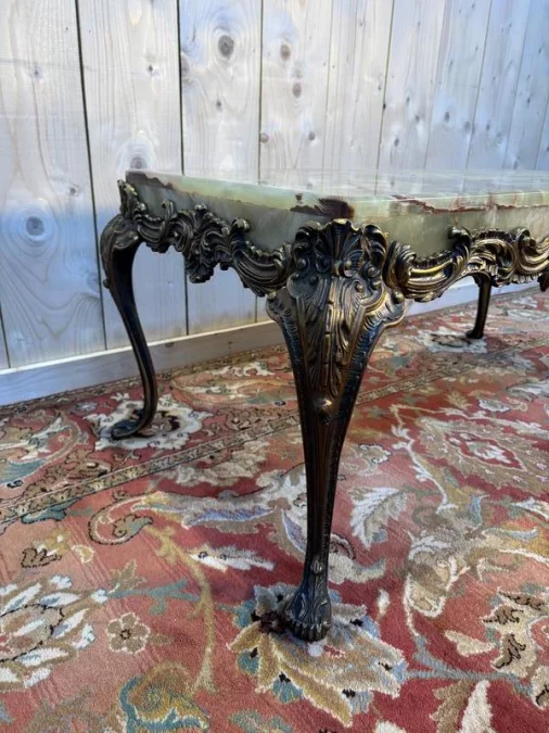 Table basse en onyx et bronze