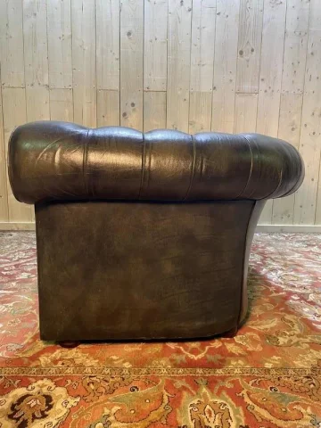 Canapé Chesterfield anglais en cuir vert