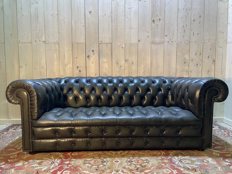Canapé Chesterfield anglais en cuir vert