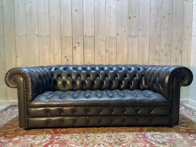 Canapé Chesterfield anglais en cuir vert