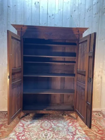 Louis XVI walnut and oak cabinet - Directory
