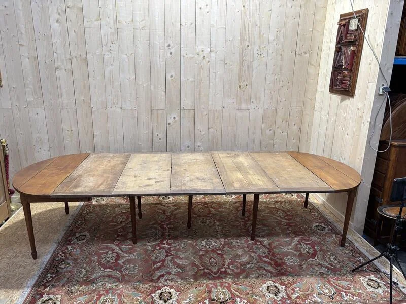 Table ovale en merisier 25 personnes