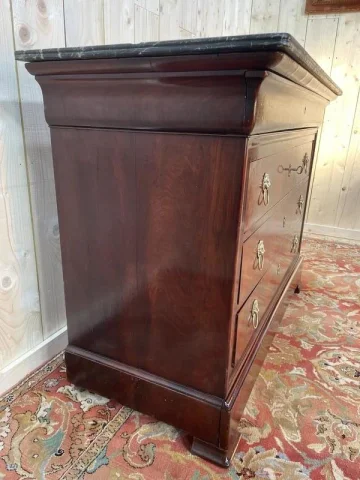 Commode époque Louis Philippe en acajou