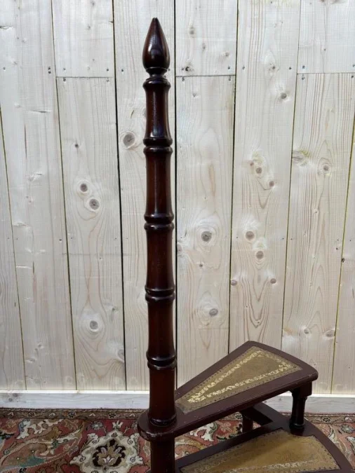 Library staircase with linden green leather