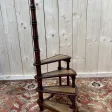 Escalier de bibliothèque avec cuir vert tilleul