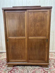 Sliding doors wardrobe