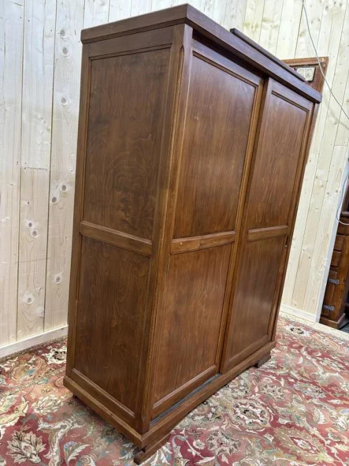 Sliding doors wardrobe