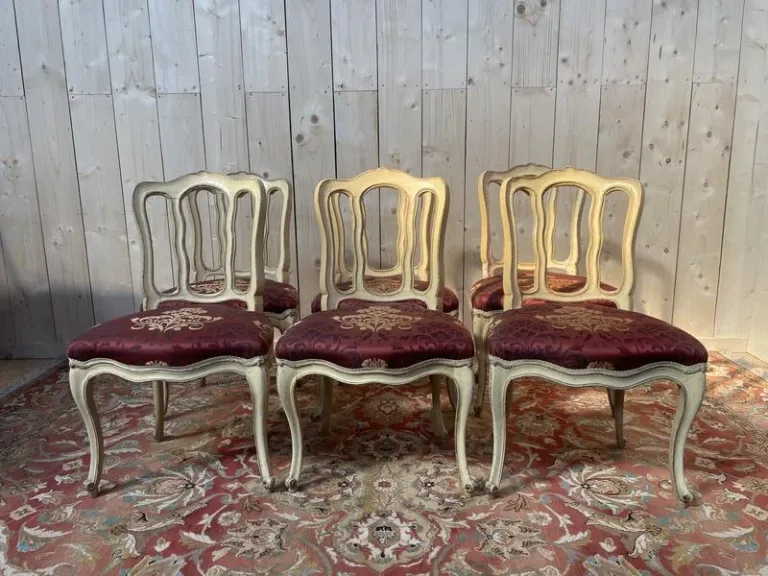 Suite de 6 chaises Veniriennes époque Louis XV